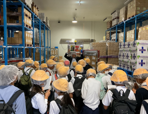 食品部倉庫見学