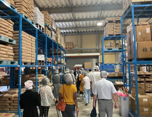 食品部倉庫見学