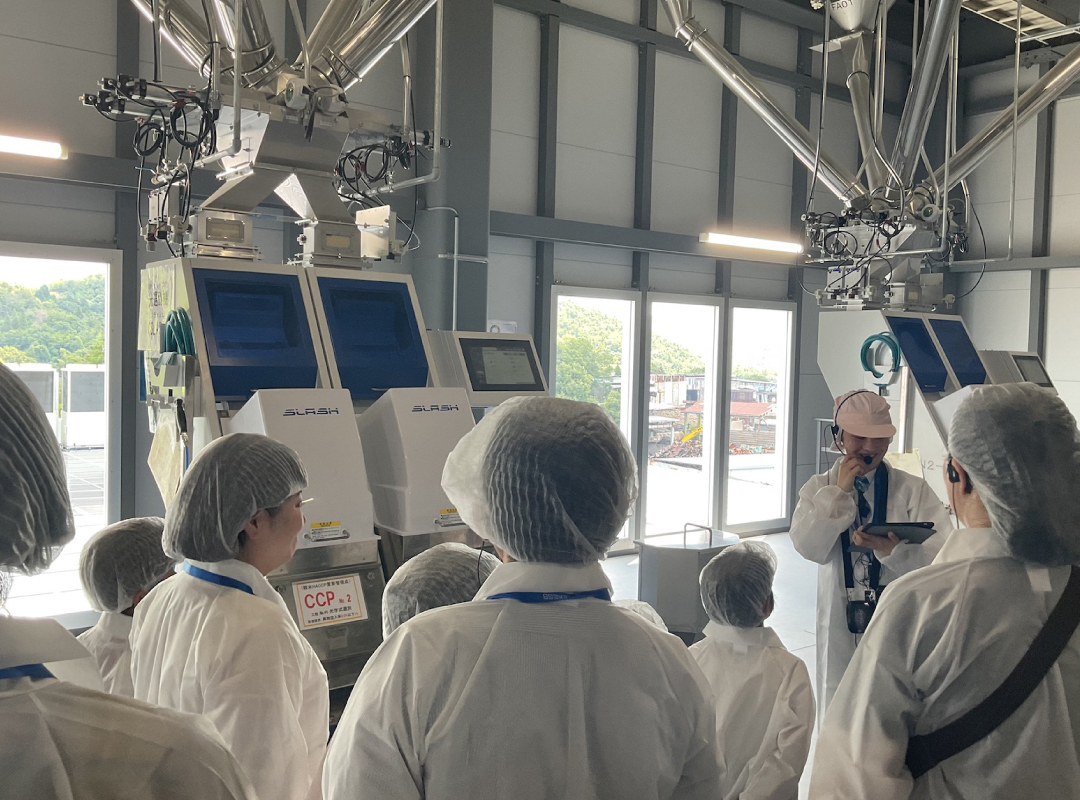 工場内に入室して工場見学